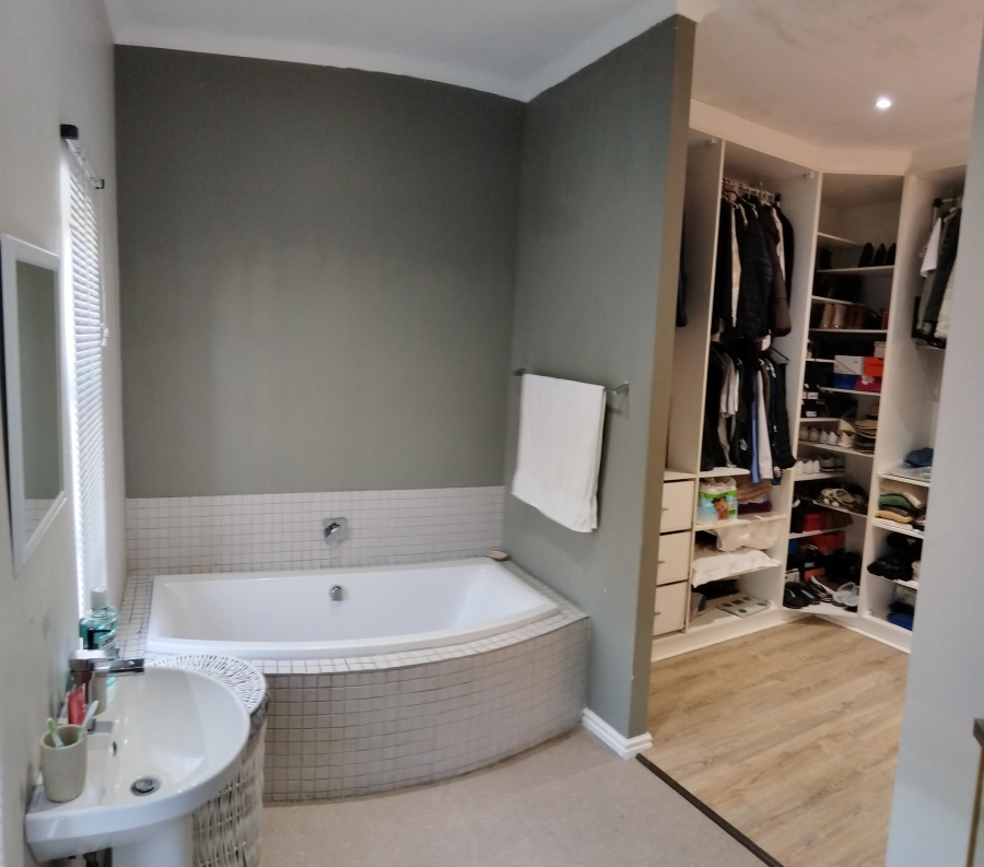 3 Bedroom Property for Sale in Windsor Park Eastern Cape